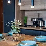 Getaway 2 Bedroom Dream - Free Parking Апартамент *