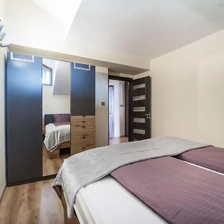 Getaway 2 Bedroom Dream - Free Parking Apartment